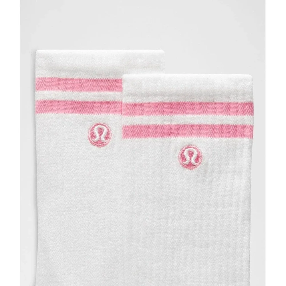 Lulu-Unisex Daily Essential Crew Socks 3 Pack Stripe-Candy Cloud/Club Blue/White